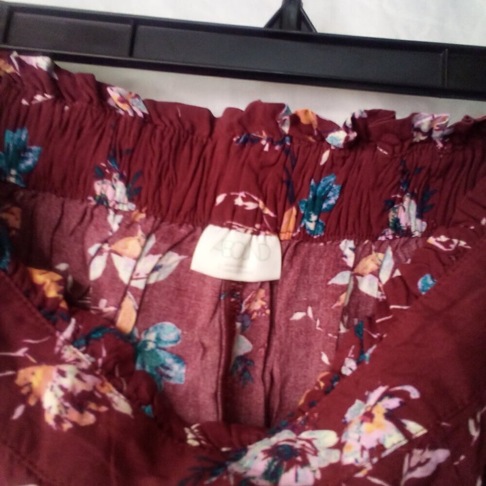 Abound Shorts Women L Casual Pull On Pockets Floral Red Blue Orange - Picture 9 of 13